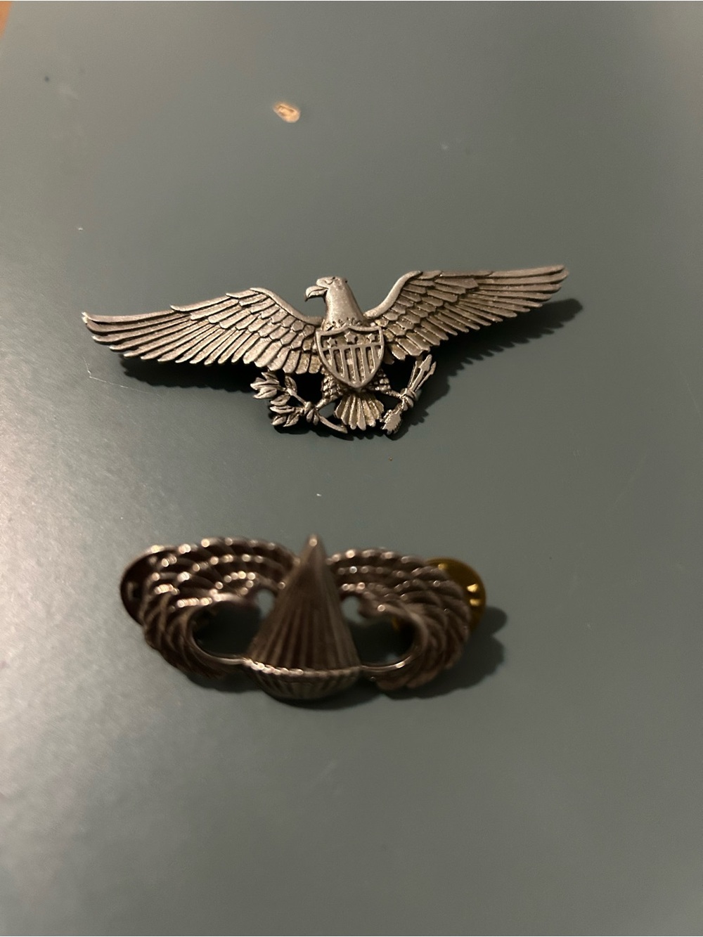 Men's Silver-Tone Eagle Wing Military Pin - Classic Lapel Accent